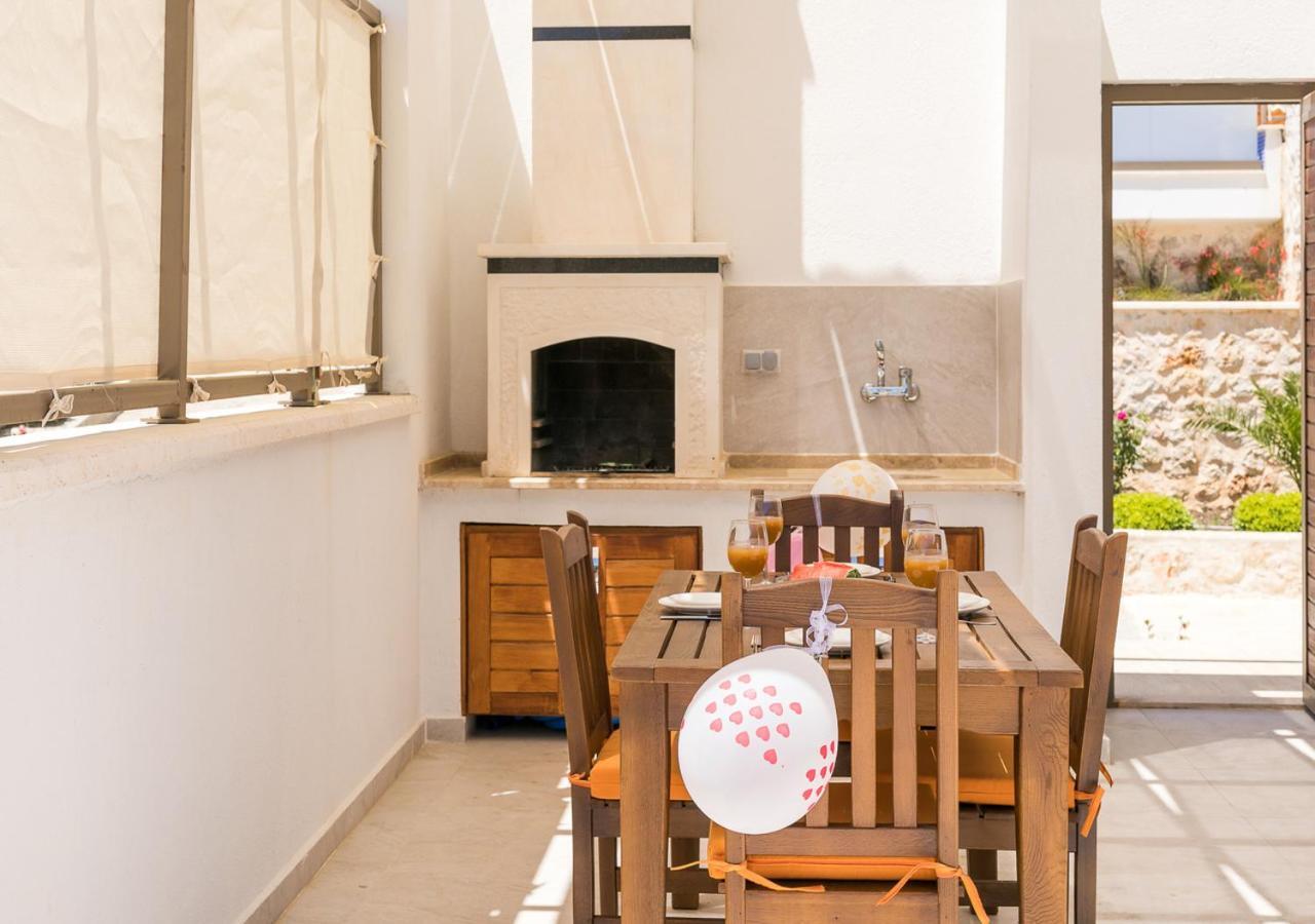 Villa 2 Sleeps 4 Isolated Honeymoon-Villa Sardunya Kaş Dış mekan fotoğraf