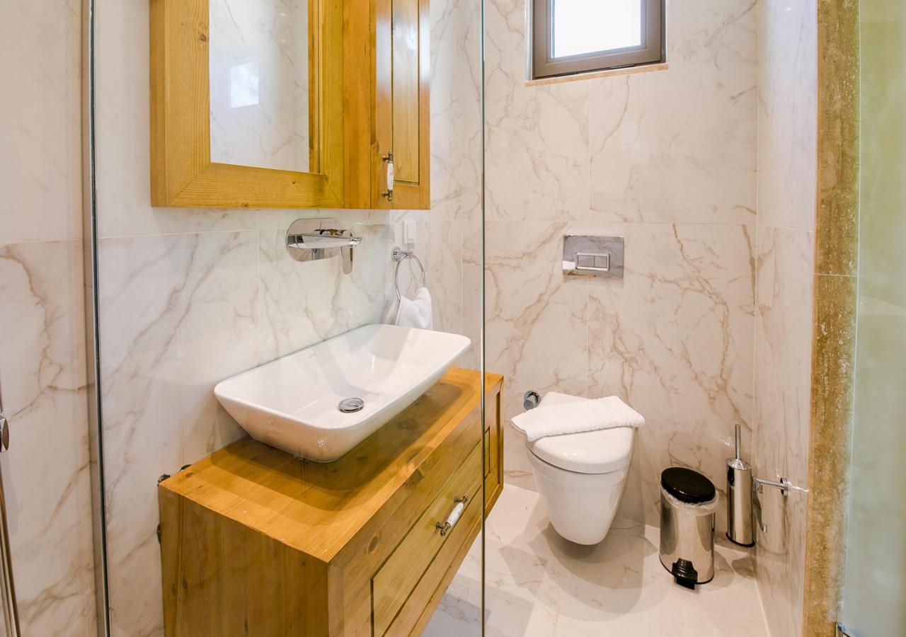 Villa 2 Sleeps 4 Isolated Honeymoon-Villa Sardunya Kaş Dış mekan fotoğraf